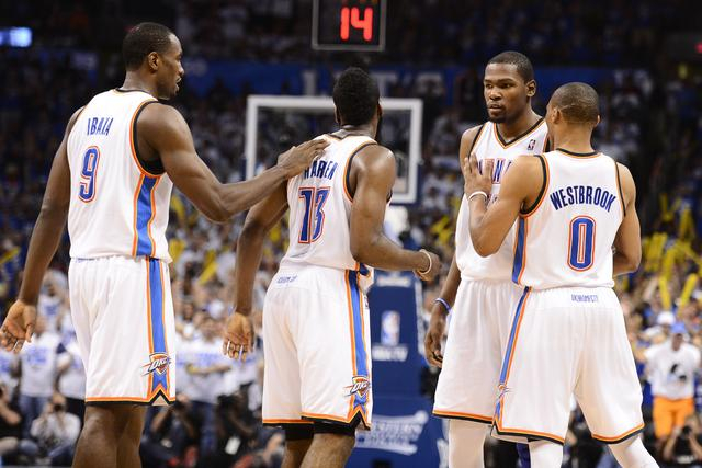 《老杰讲篮球：NBA 常规赛骑士 VS 马刺 最新比赛预测分析》