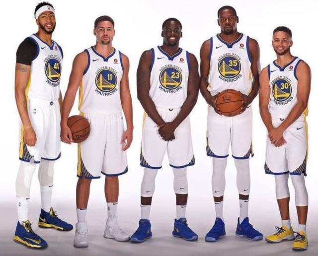 名宿长期承受恶心偏头痛 踢足球，很危险？