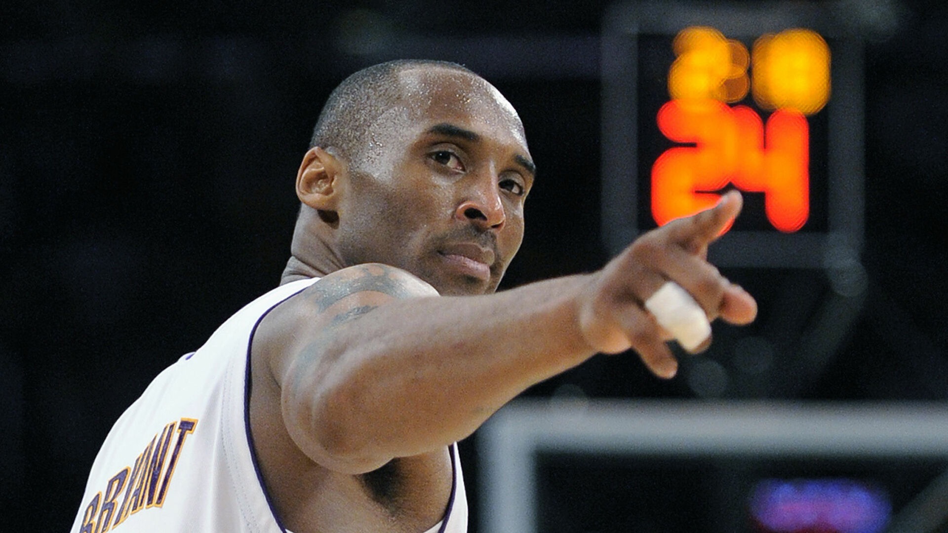 齐沃谈萨拉赫：我们清楚他对利物浦的意义，他们还有其他球星