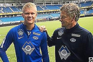 意媒：F-埃斯波西托和国米续约至2030年，年薪略高于100万欧元