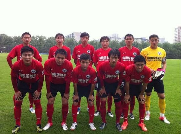 曼城替补席依然豪华