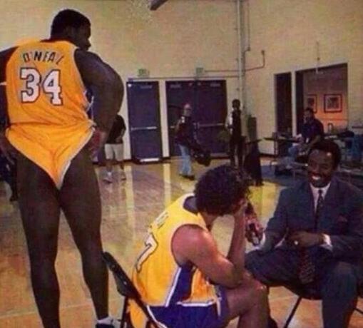 时空胶囊效应+以强胜弱战略，成就了这款剑指百亿流水目标的MMO