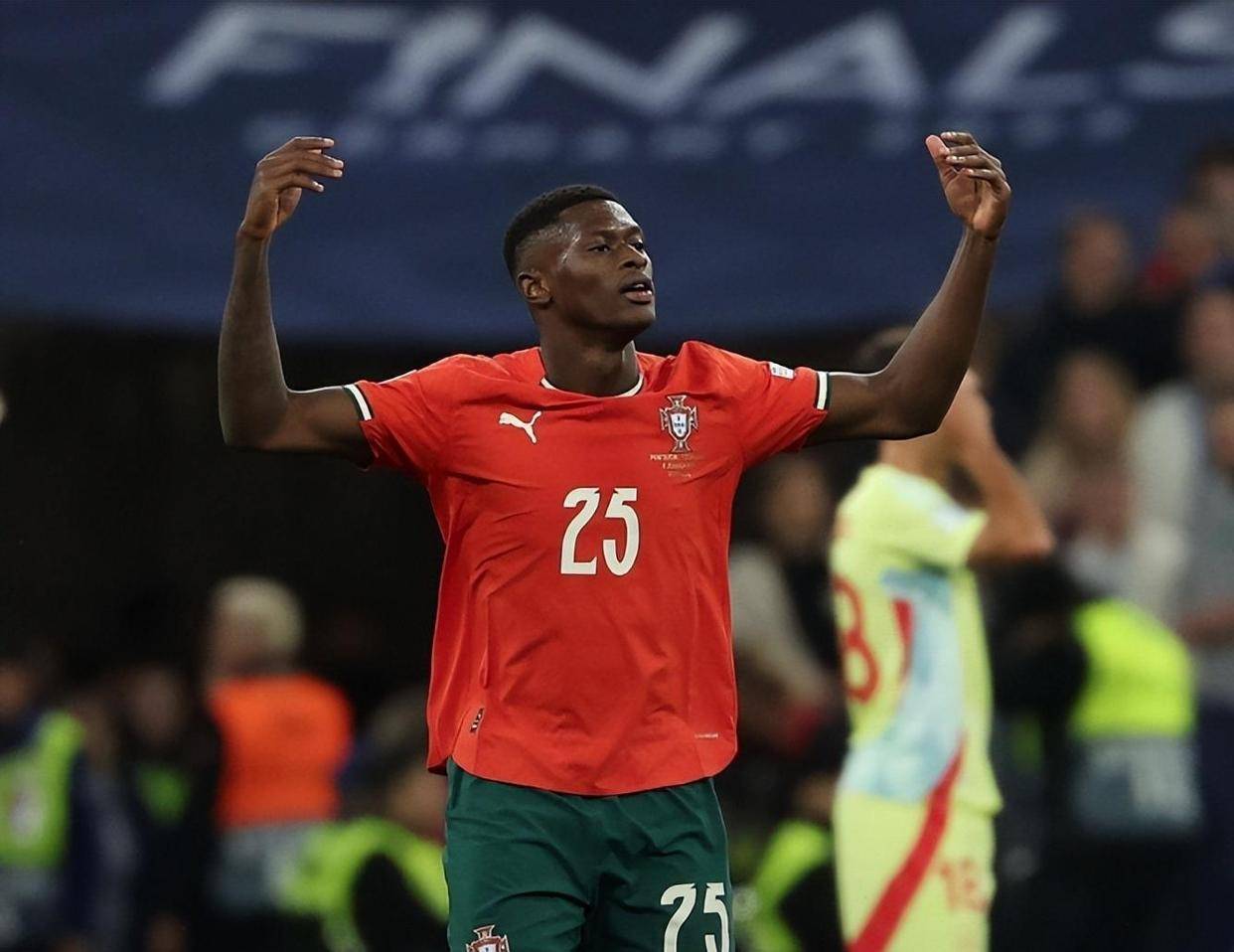 足球——中超：浙江俱乐部绿城平大连英博海发