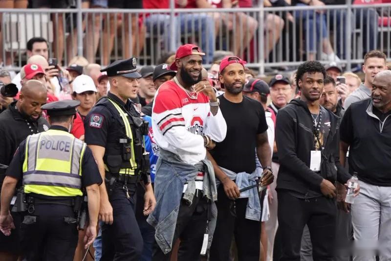 CBA-浙江客场击败广州 李悦洲持球突破