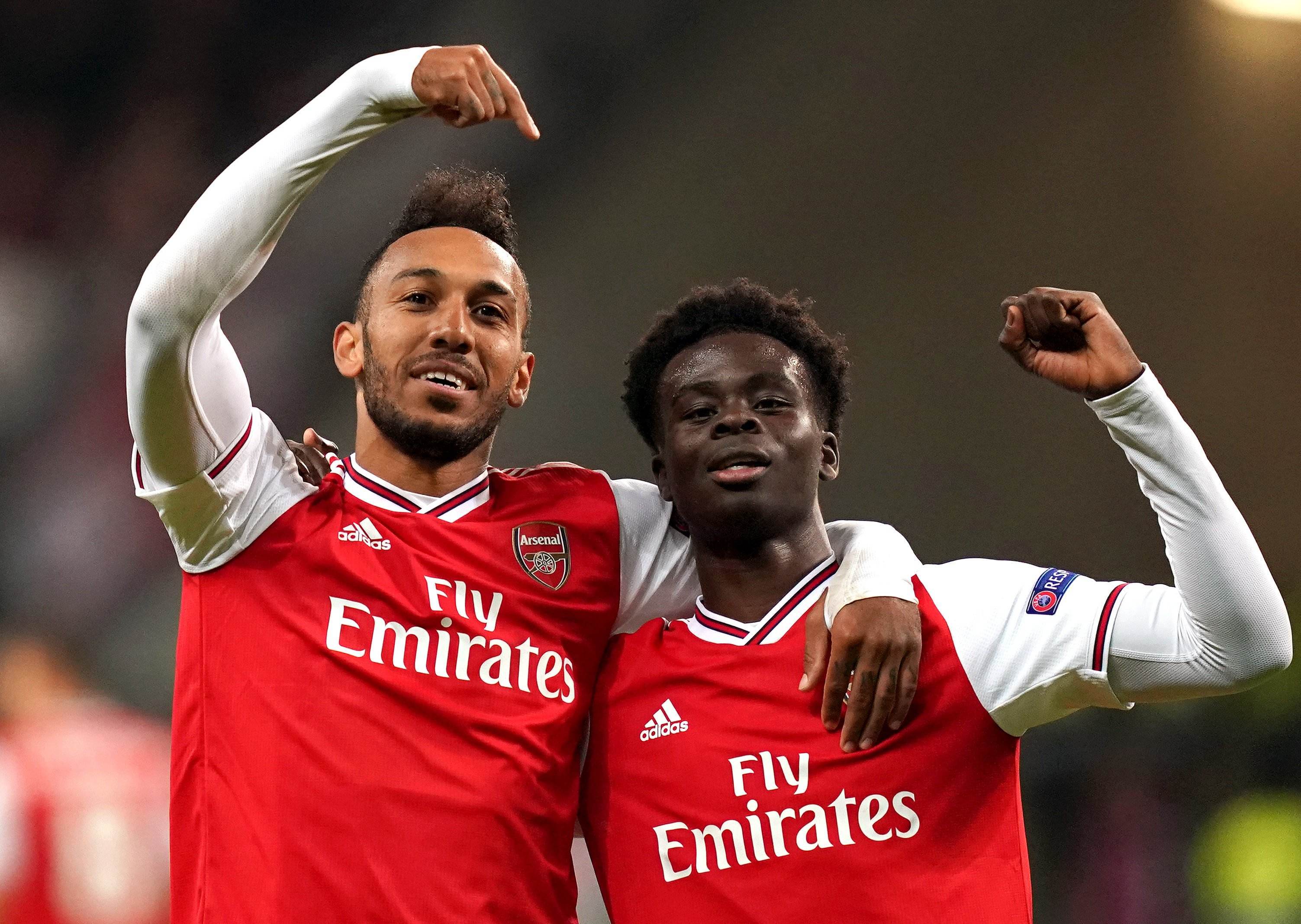 足协主席宋凯现场督战国足 伊万场边指挥扶额无奈(图)