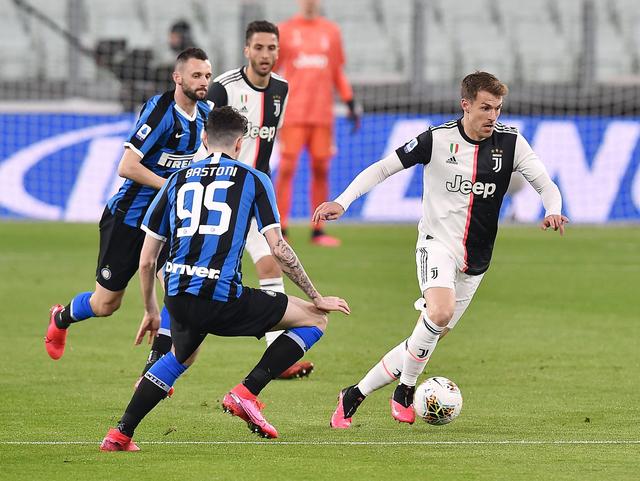 英超-谢尔基传射赖因德斯破门 曼城2-1诺丁汉森林