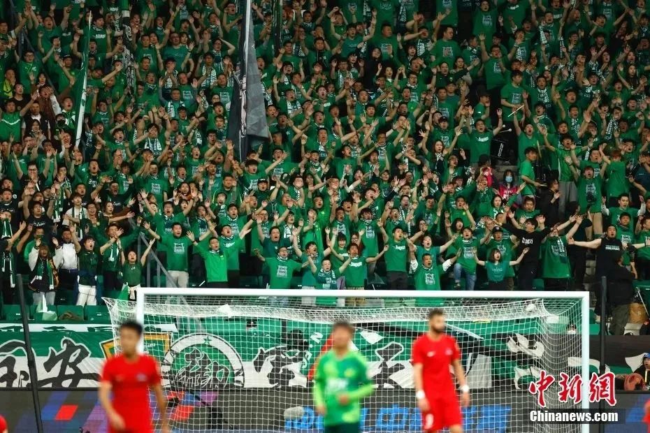 2011 季后赛：密尔瓦基酿酒人队在普林斯·菲尔德率领下杀入国联冠军赛